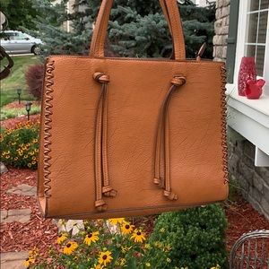 🦋host pick🦋 TAN Tote EXCELLENT CONDITION